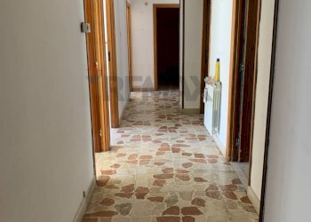 Hall / corridoio - Apartment Via San Giovanni Bosco
 
86, Caltanissetta - photo 17