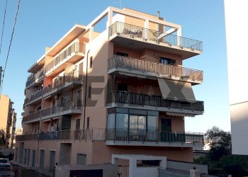 Edificio all\'aperto - Bilocale Via Sicilia
 
s.n, Siracusa - foto 1