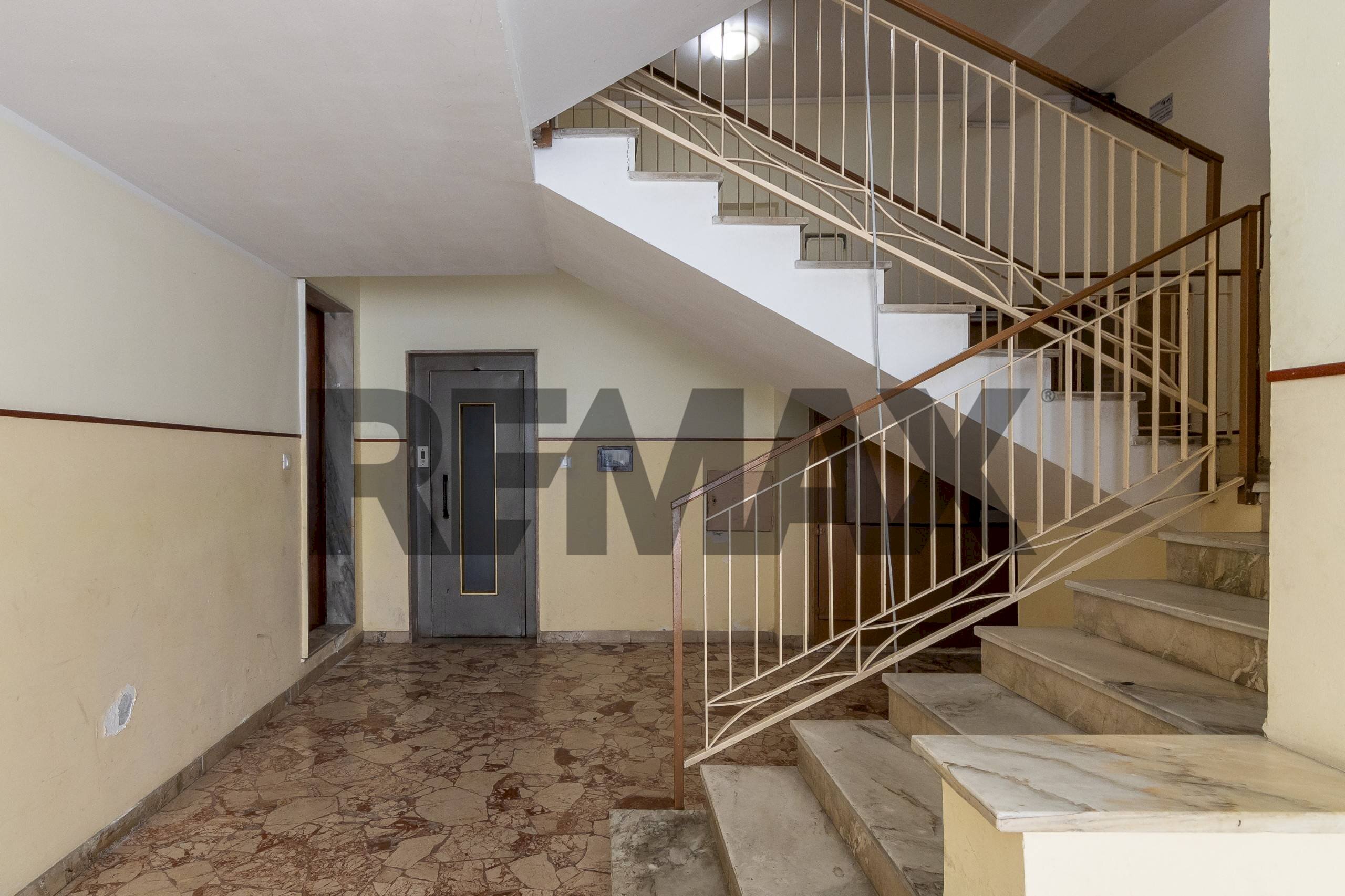 Scale - Apartment Via Pentapoli
9, Priolo Gargallo - photo 2