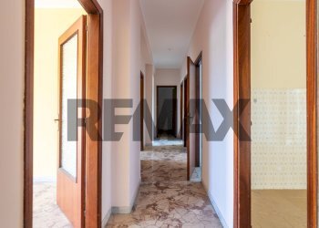 Hall / corridoio - Apartment Via Pentapoli
 
9, Priolo Gargallo - photo 11