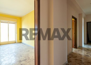 Hall / corridoio - Apartment Via Pentapoli
 
9, Priolo Gargallo - photo 13
