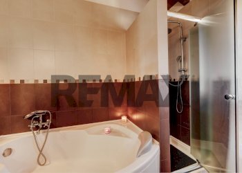 Bagno - Villa Strada Vicinale della Carlina
 
17A, Novara - photo 25