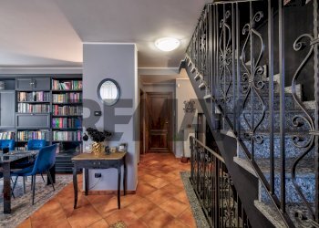 Sala da pranzo - Villa Strada Vicinale della Carlina
 
17A, Novara - photo 27