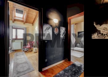 Hall / corridoio - Villa Strada Vicinale della Carlina
 
17A, Novara - photo 29