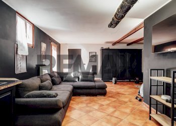Soggiorno - Villa Strada Vicinale della Carlina
 
17A, Novara - photo 41
