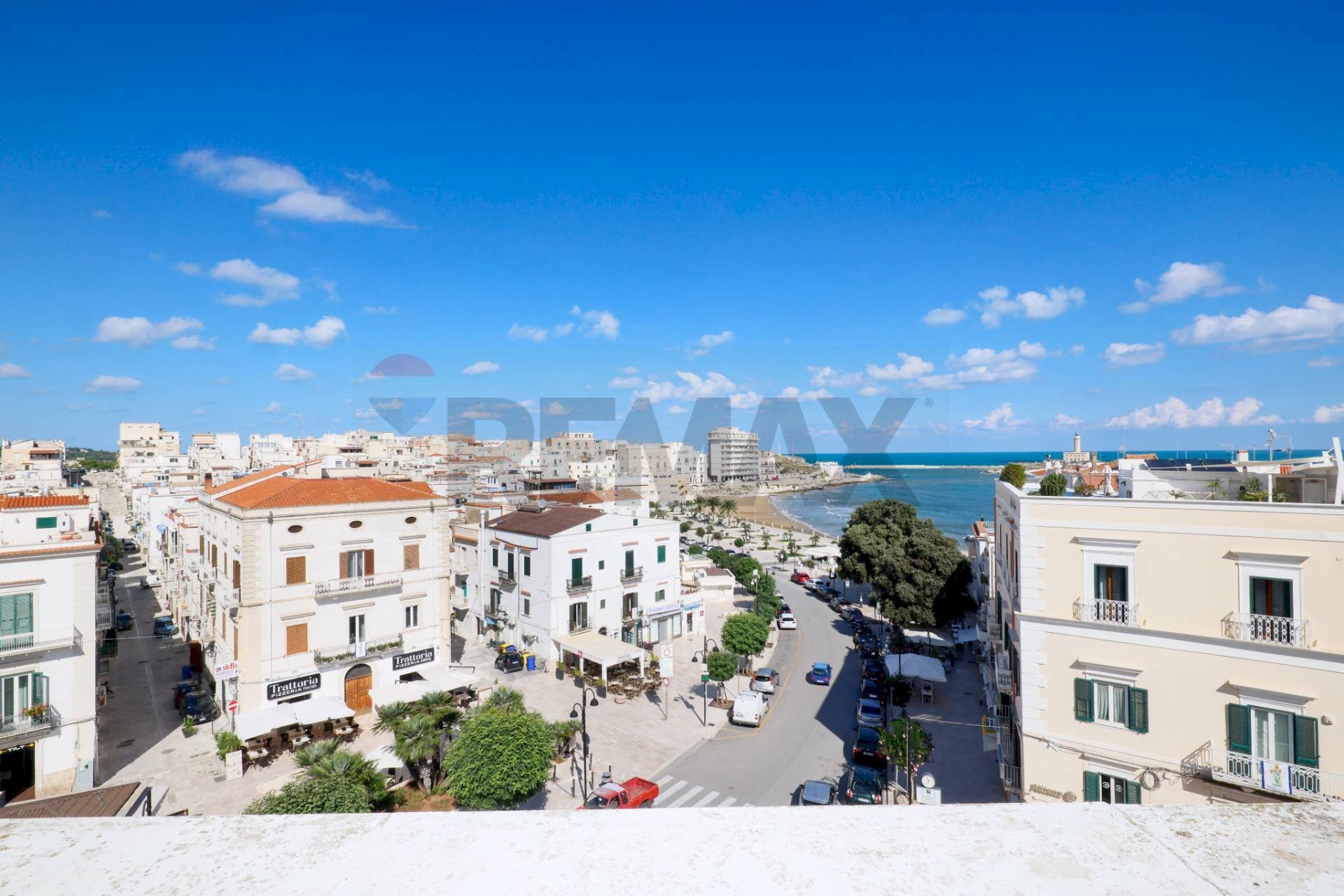Edificio all\'aperto - Casa indipendente Corso Lorenzo Fazzini
11, Vieste - foto 2