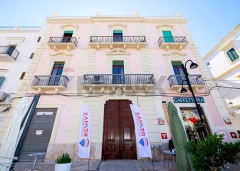 Edificio all\'aperto - Casa indipendente Corso Lorenzo Fazzini
 
11, Vieste - foto 1