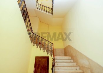 Scale - Casa indipendente Corso Lorenzo Fazzini
 
11, Vieste - foto 7