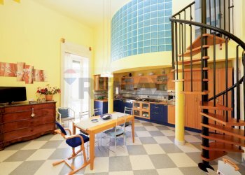 Sala da pranzo - Casa indipendente Corso Lorenzo Fazzini
 
11, Vieste - foto 8