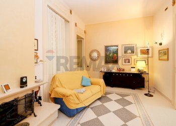 Soggiorno - Casa indipendente Corso Lorenzo Fazzini
 
11, Vieste - foto 12