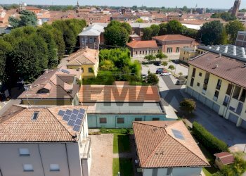 Casa all\'aperto - Locale Commerciale VIA BACCHIAVINI
 
9, Guastalla - foto 14
