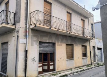 Edificio all\'aperto - Independent house Via Emmolo
 
17, Rosolini - photo 1