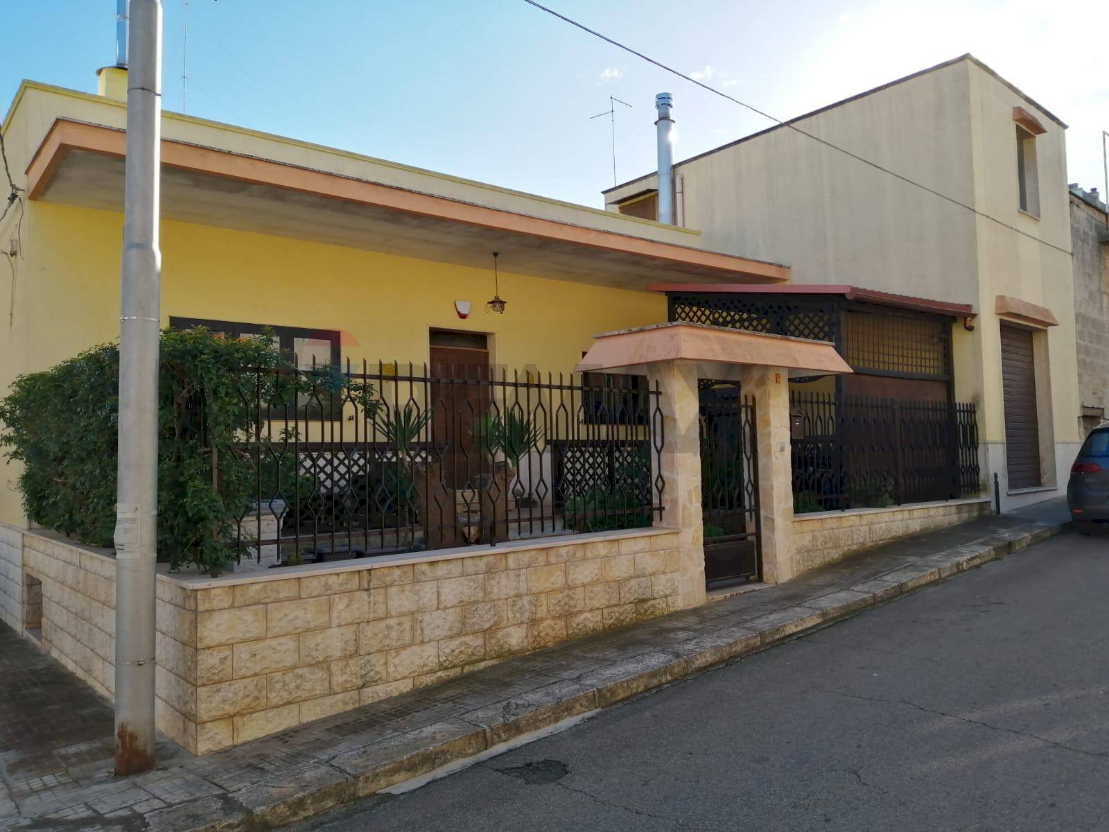 Casa all\'aperto - Casa indipendente Via Federico Confalonieri
 
8, Carovigno - foto 1