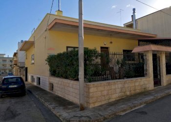 Casa all\'aperto - Casa indipendente Via Federico Confalonieri
8, Carovigno - foto 2