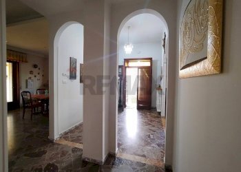 Hall / corridoio - Casa indipendente Via Federico Confalonieri
8, Carovigno - foto 20