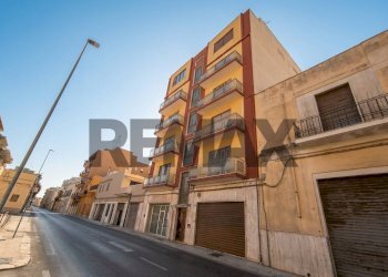 Edificio all\'aperto - Three-room apartment Via Provinciale San Vito
 
83, Brindisi - photo 1