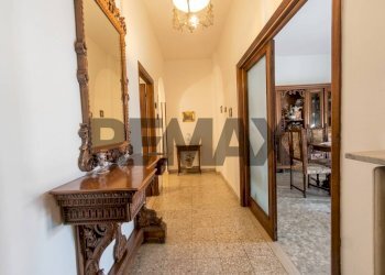 Hall / corridoio - Three-room apartment Via Provinciale San Vito
 
83, Brindisi - photo 4