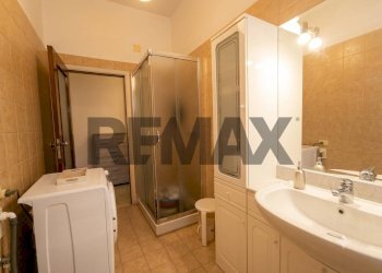 Bagno - Three-room apartment Via Provinciale San Vito
 
83, Brindisi - photo 12