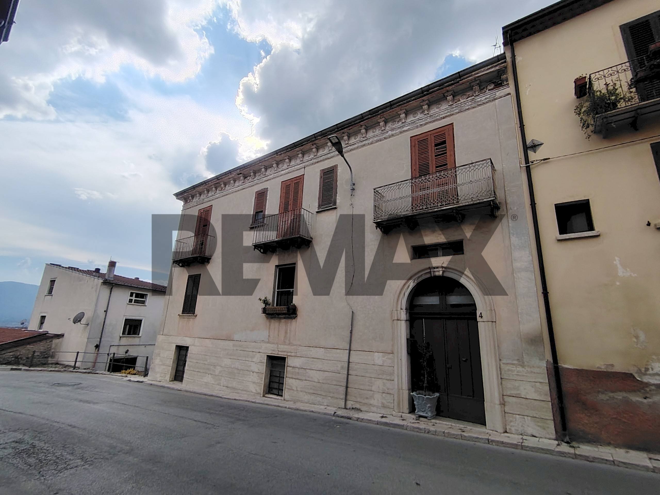 Edificio all\'aperto - Appartamento Via Walter Del Basso
2, Vinchiaturo - foto 2