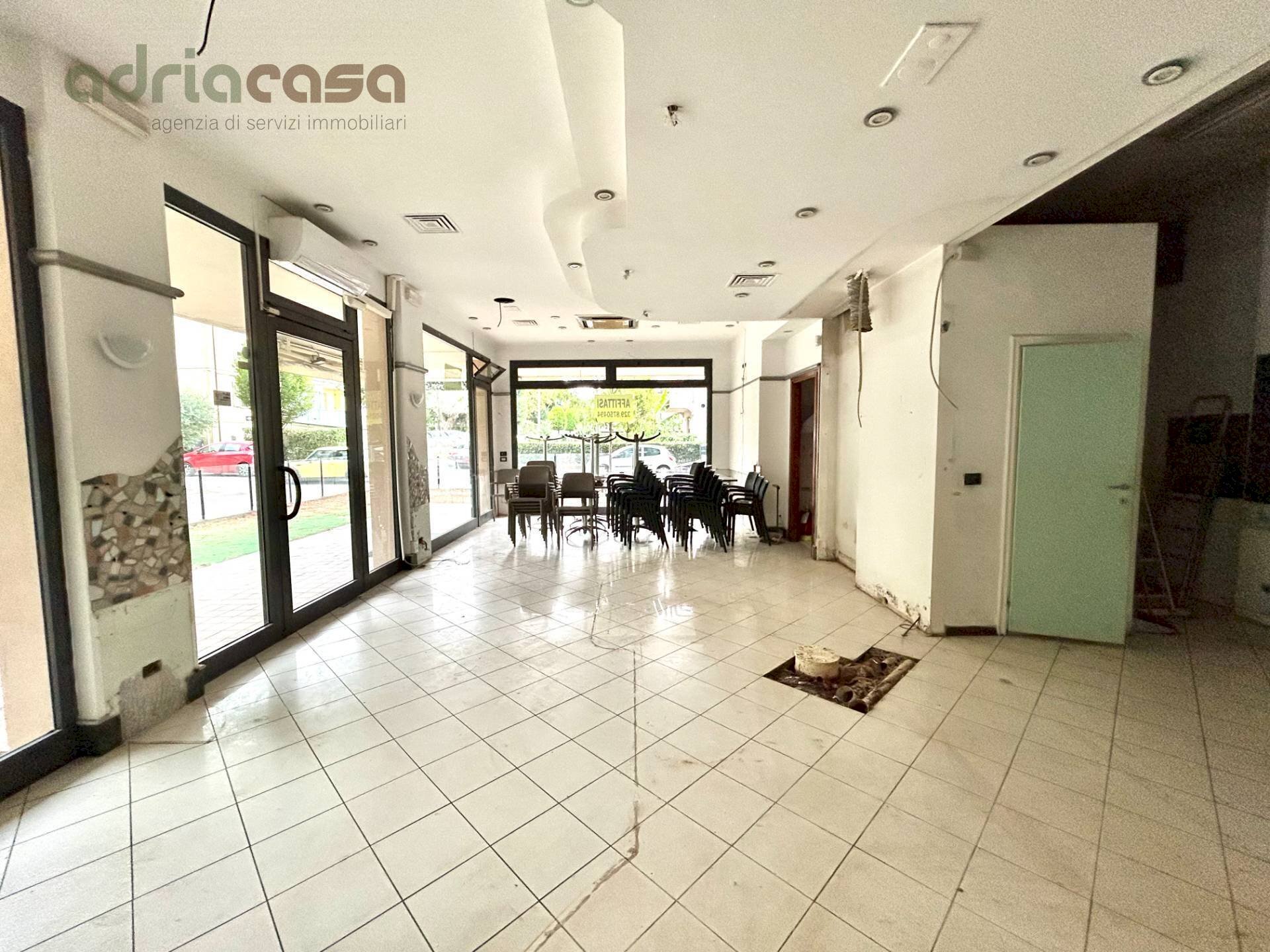Foto 1 - Commercial Premises Via Adriatica, Riccione - photo 1