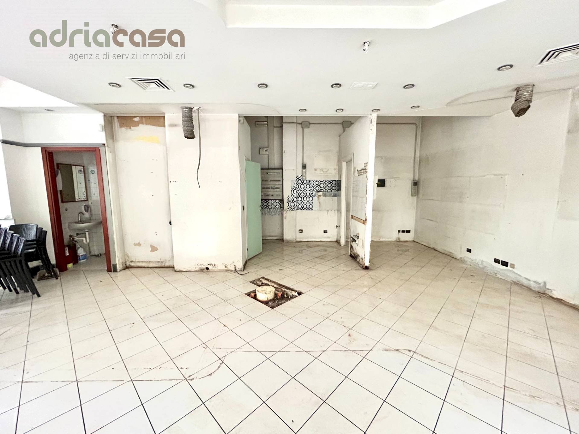 Foto 2 - Commercial Premises Via Adriatica, Riccione - photo 2