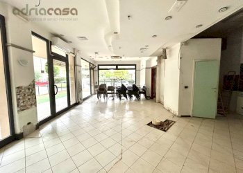 Foto 1 - Commercial Premises Via Adriatica, Riccione - photo 1