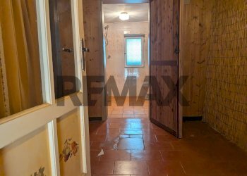 Hall / corridoio - Semi-detached house Via Azzareschi
 
31, Seravezza - photo 11