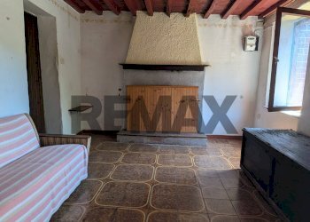Soggiorno - Semi-detached house Via Azzareschi
 
31, Seravezza - photo 18