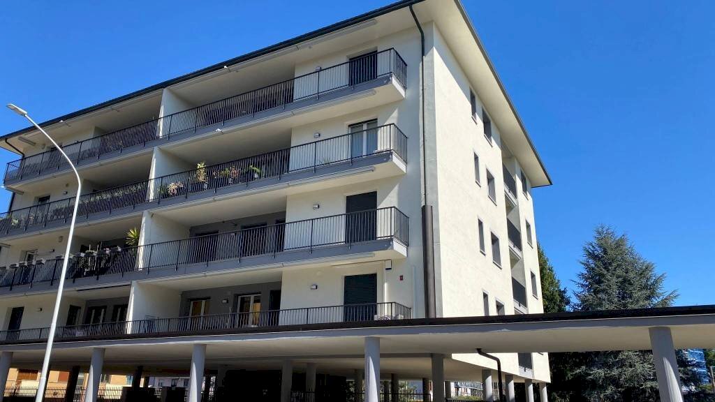Facciata - Three-room apartment via Enrico dell'Acqua, Busto Arsizio - photo 2