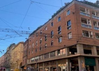 Zona - Negozio via Ugo Bassi, 15, Bologna (zona Centro Storico) - foto 22
