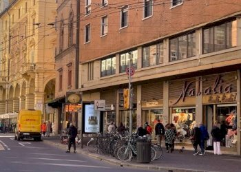 Zona - Negozio via Ugo Bassi, 15, Bologna (zona Centro Storico) - foto 26
