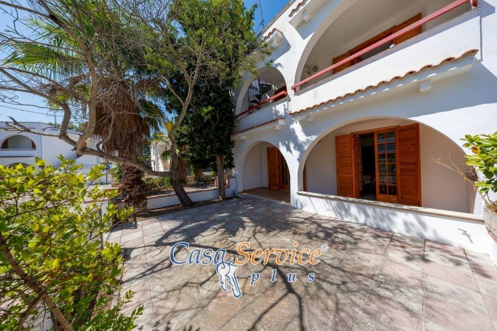 Giardino - Four-room apartment via Riccione, Taviano - photo 3