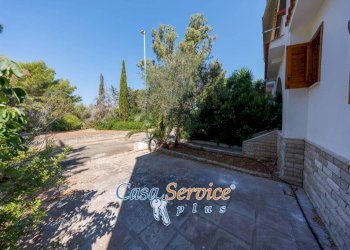 Giardino - Four-room apartment via Riccione, Taviano - photo 2