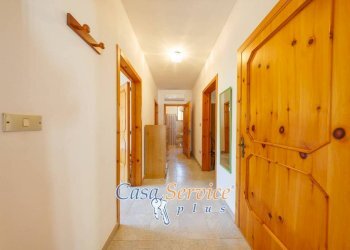 Corridoio - Four-room apartment via Riccione, Taviano - photo 6
