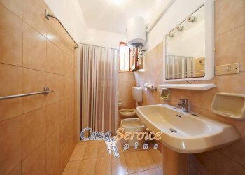 Bagno - Four-room apartment via Riccione, Taviano - photo 17