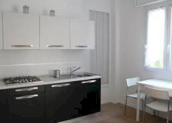 Cucina - Three-room apartment via Luigi Settembrini, Milano (neighborhood Centrale) - photo 3