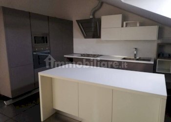 Cucina - Appartamento via Giulio Uberti, Milano - foto 3