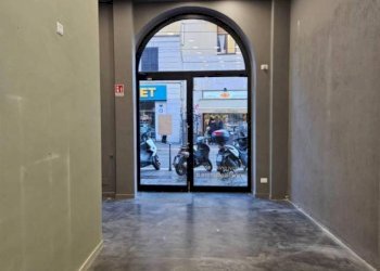 Interno non residenziale - Negozio corso San Gottardo, Milano - foto 1
