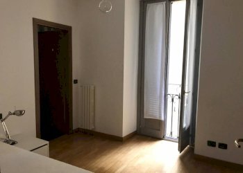 Camera da letto - Three-room apartment via Festa del Perdono, Milano - photo 6