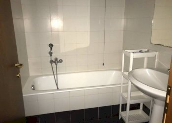 Bagno - Three-room apartment via Festa del Perdono, Milano - photo 8