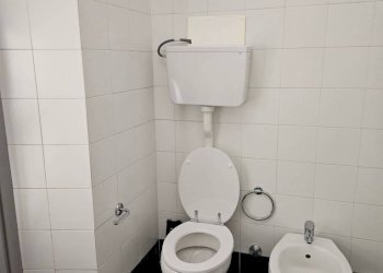 Bagno - Three-room apartment via Festa del Perdono, Milano - photo 30