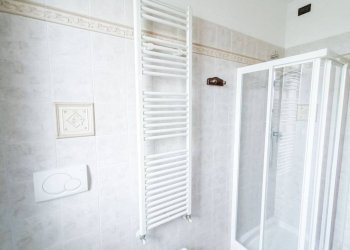 Bagno - Three-room apartment via del Curato, Cento - photo 24