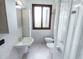 Bagno - Three-room apartment via del Curato, Cento - photo 25