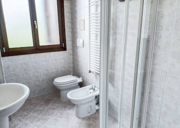 Bagno - Three-room apartment via del Curato, Cento - photo 27