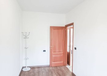 Camera da letto - Three-room apartment via del Curato, Cento - photo 32
