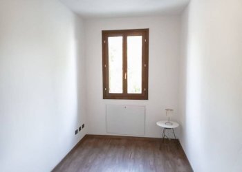 Stanza non arredata - Three-room apartment via del Curato, Cento - photo 33