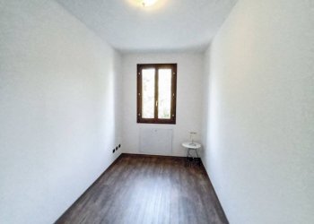 Stanza non arredata - Three-room apartment via del Curato, Cento - photo 45