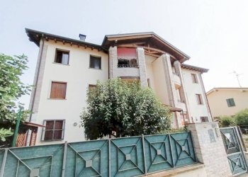 Facciata - Three-room apartment via del Curato, Cento - photo 48