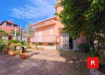 Foto 3 - Villa Via Grassi
 
1, Caserta - foto 3