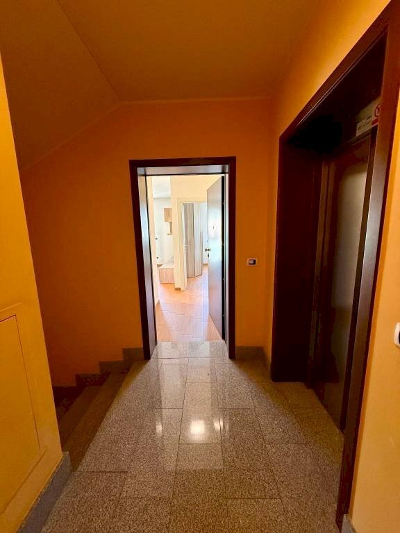 Interno palazzo - Appartamento via Luigi Cibrario, 33, Genova (zona Sestri Ponente) - foto 3